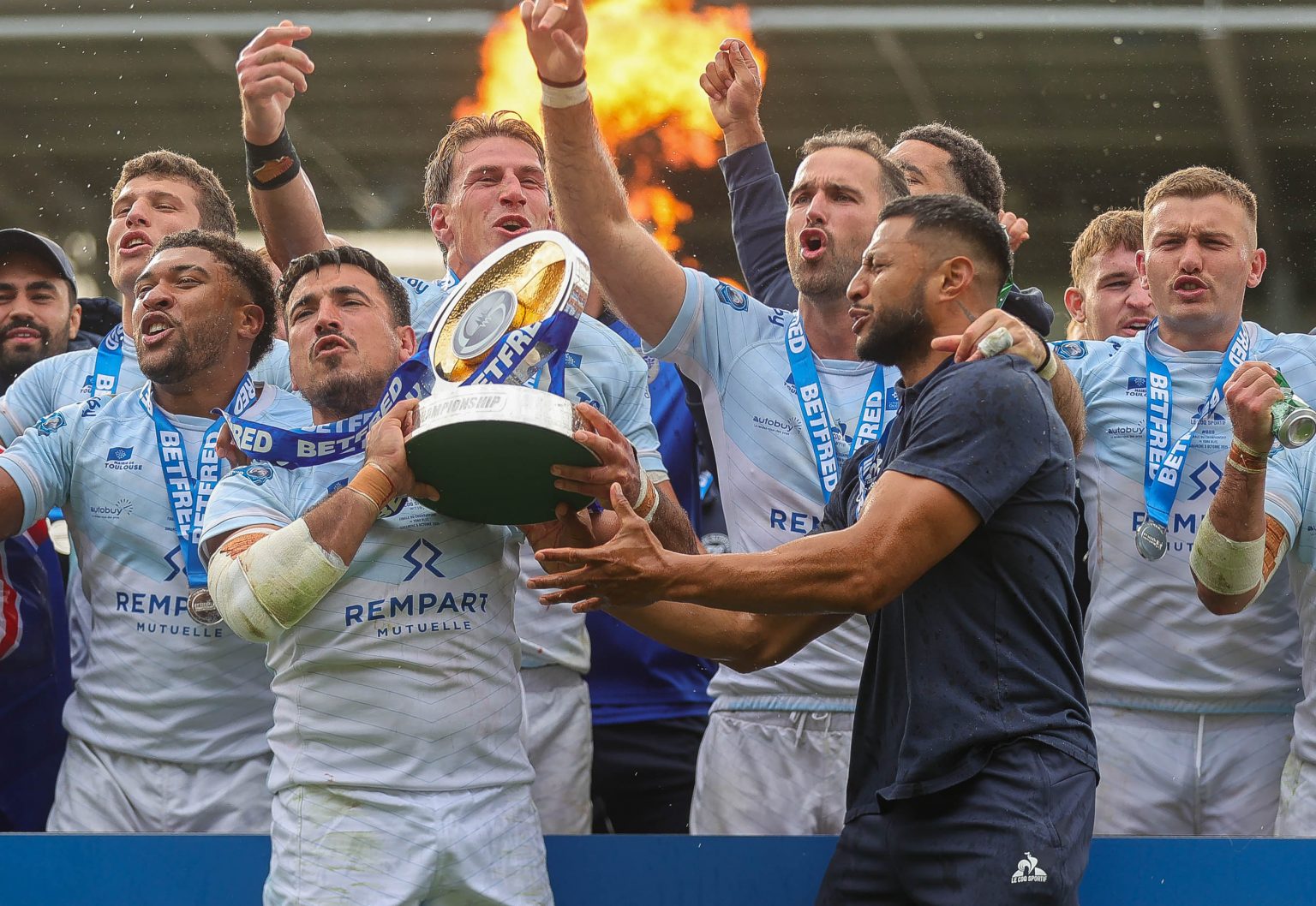 Photo_Toulouse-Olympique-champions-2025